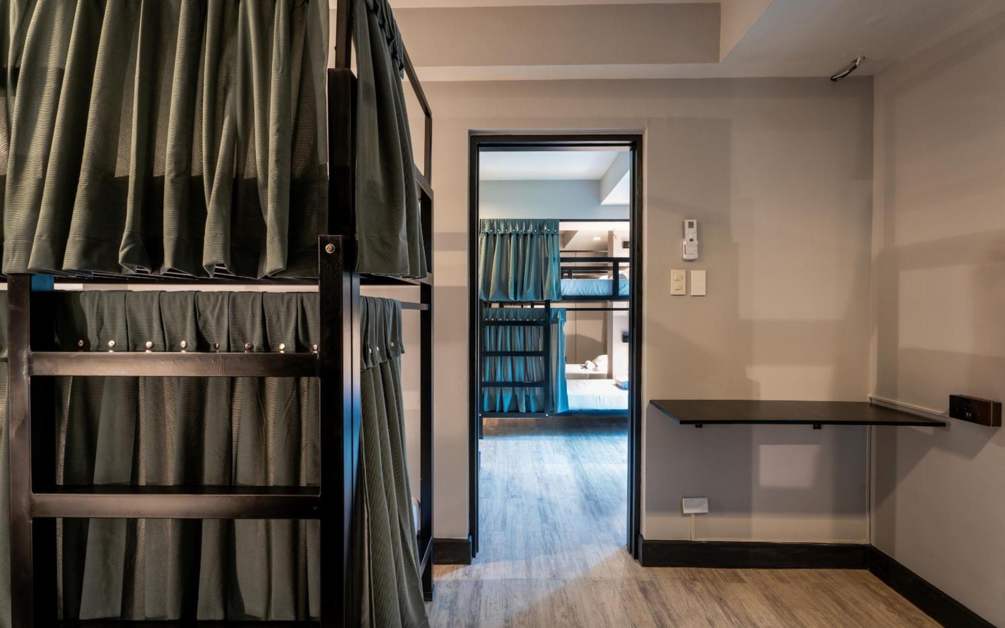 Хостел Mad Monkey Manila Makati City Екстер'єр фото