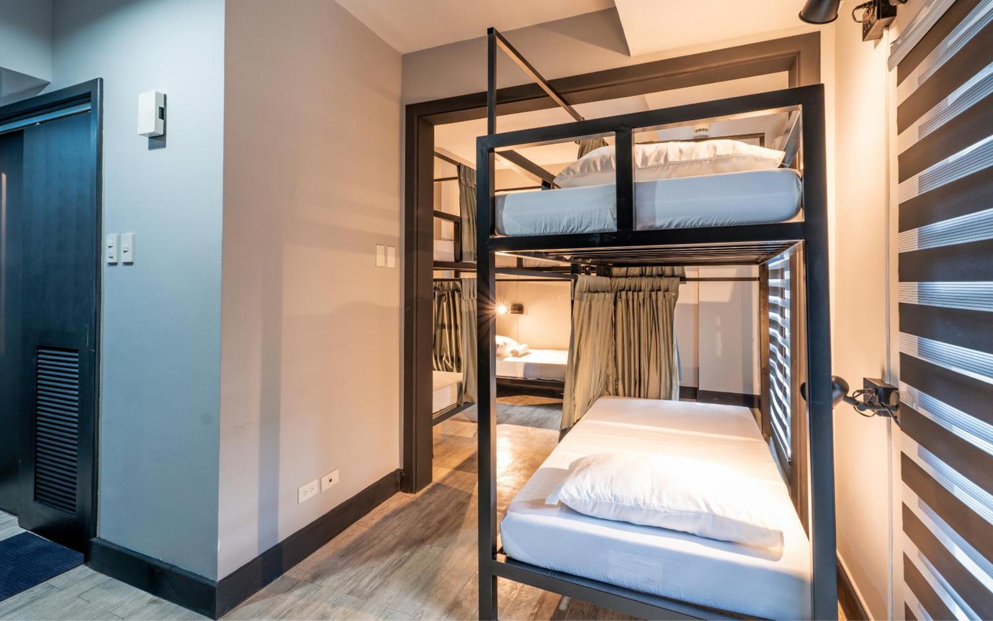 Хостел Mad Monkey Manila Makati City Екстер'єр фото