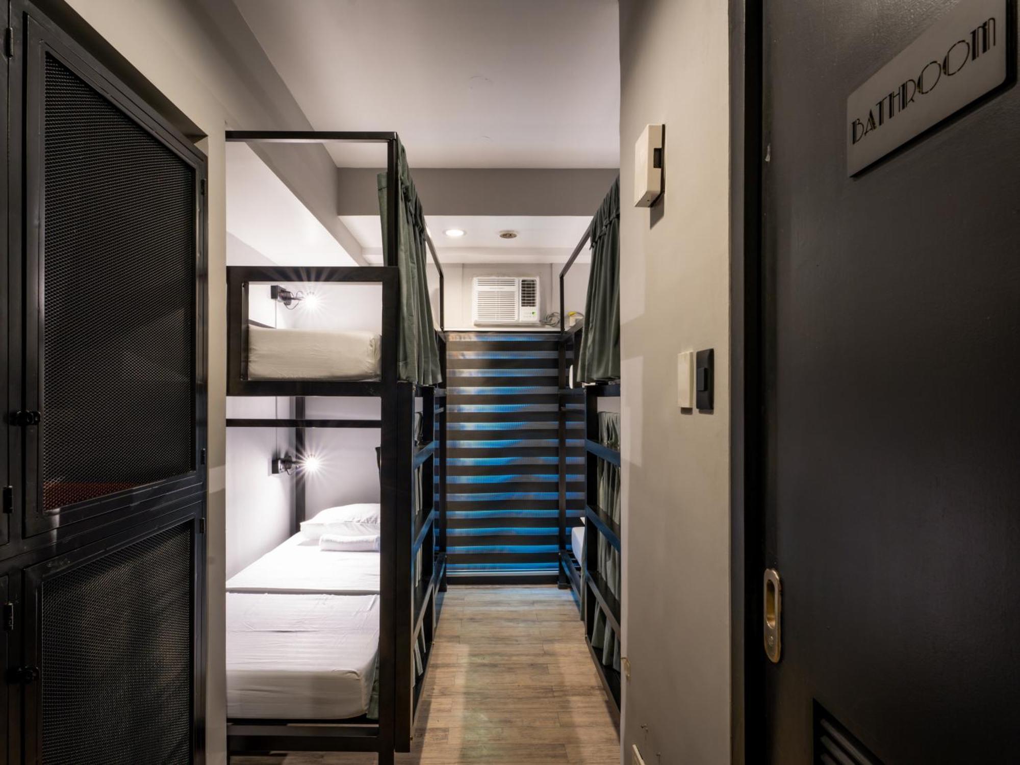 Хостел Mad Monkey Manila Makati City Екстер'єр фото