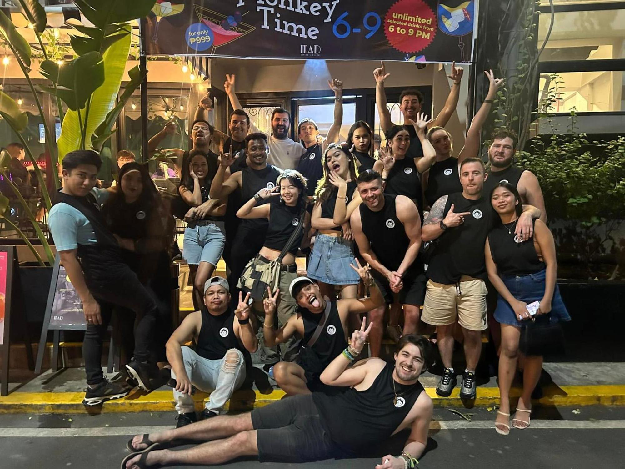 Хостел Mad Monkey Manila Makati City Екстер'єр фото