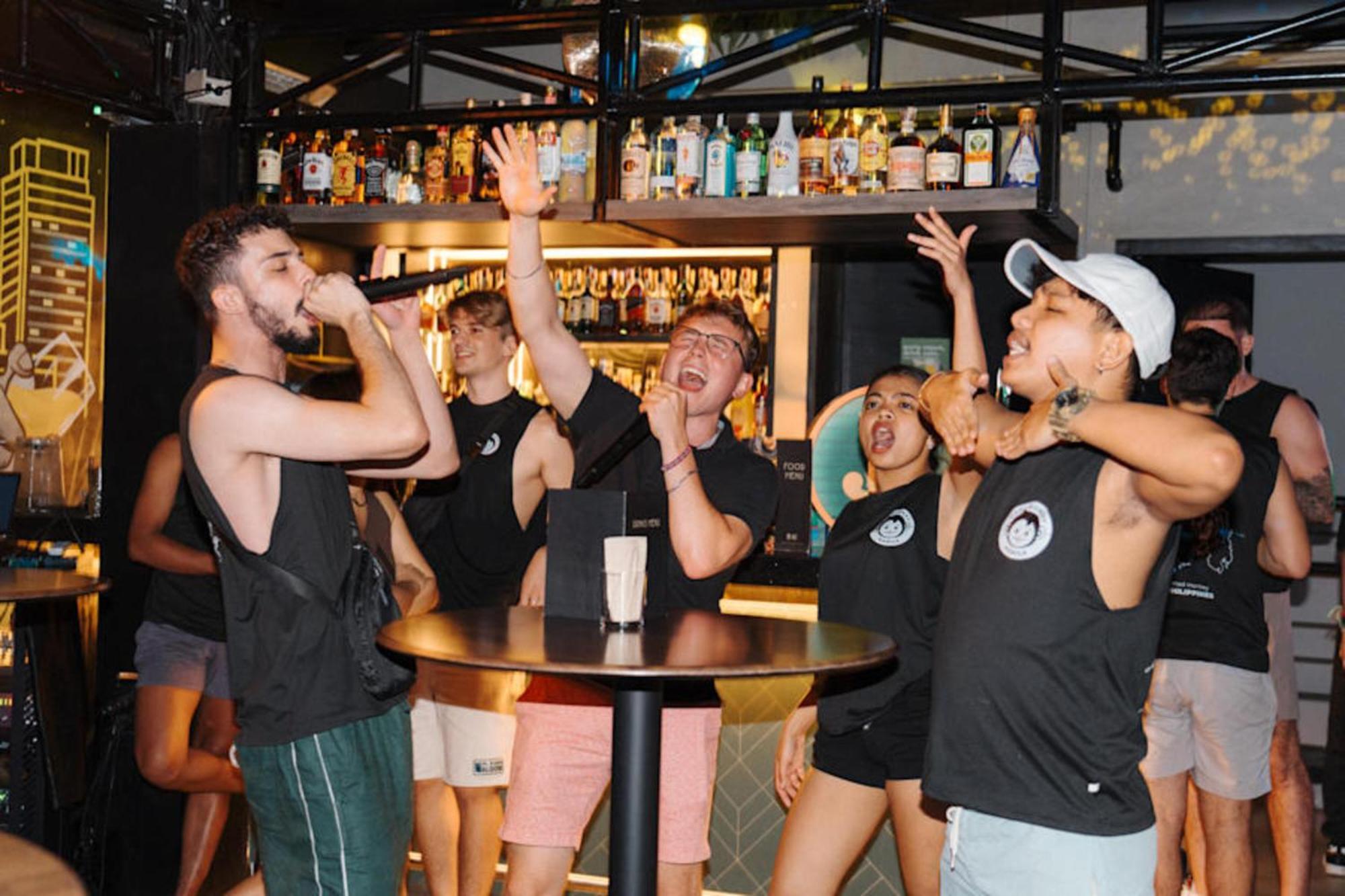 Хостел Mad Monkey Manila Makati City Екстер'єр фото