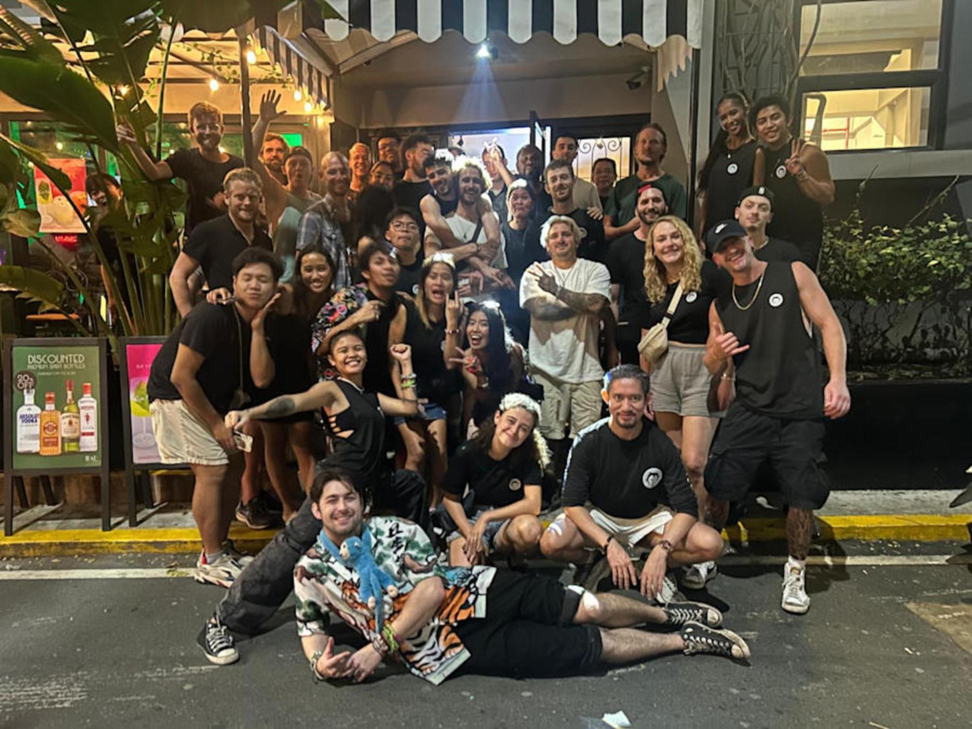 Хостел Mad Monkey Manila Makati City Екстер'єр фото
