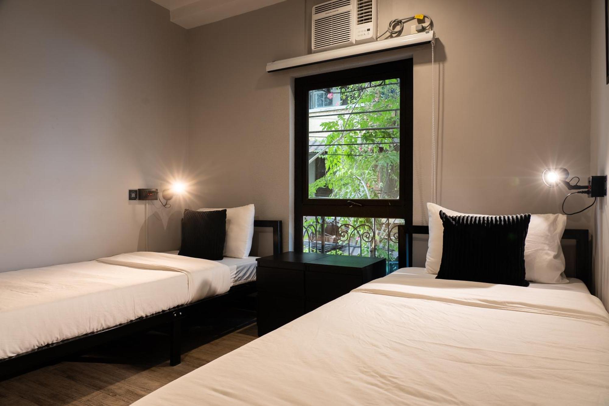 Хостел Mad Monkey Manila Makati City Екстер'єр фото