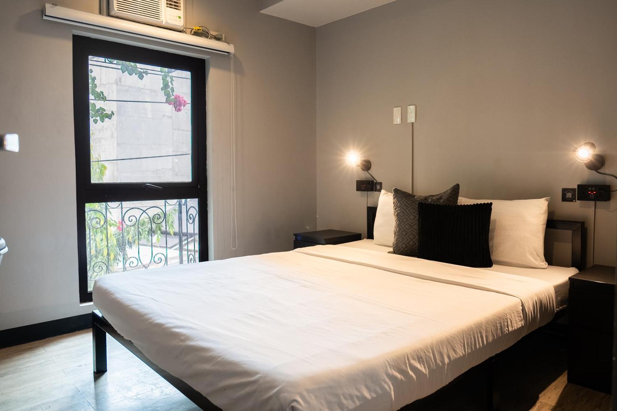 Хостел Mad Monkey Manila Makati City Екстер'єр фото